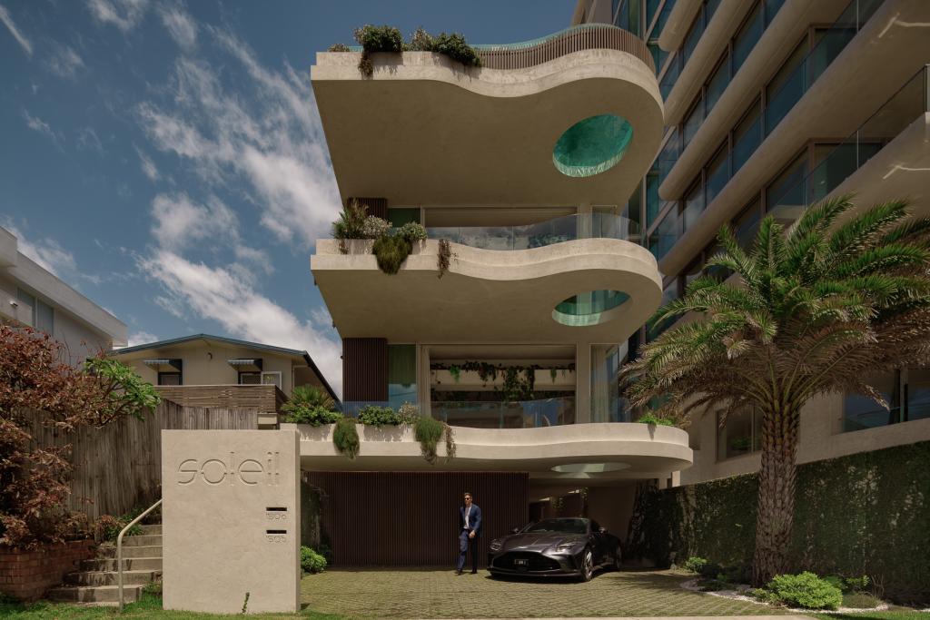 150 JEFFERSON LANE, PALM BEACH, QLD 4221