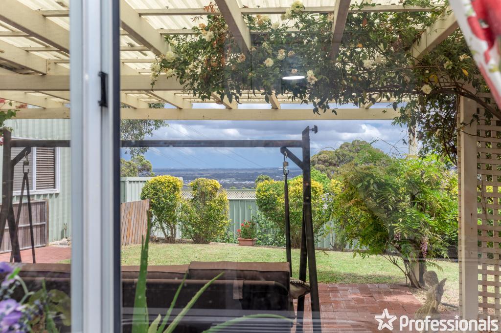 4 Hillside Rd, Mount Richon, WA 6112