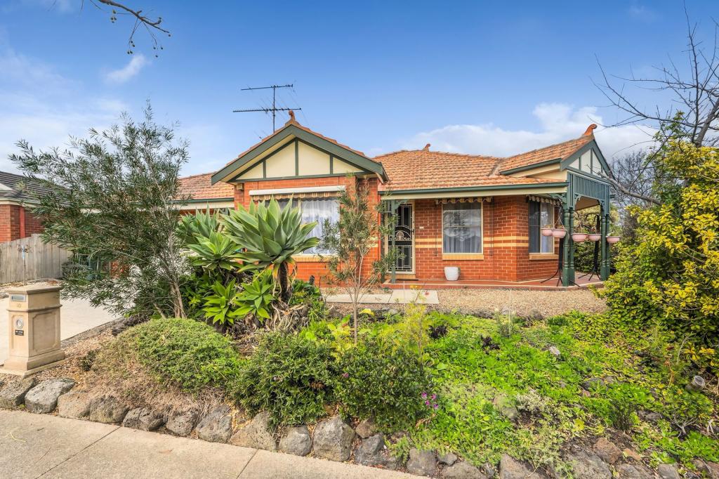 10 Broughton Dr, Highton, VIC 3216