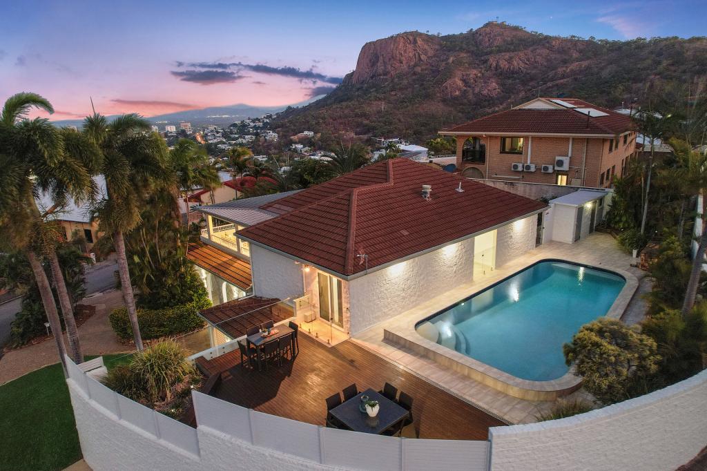 10 Cottesmore Cres, Castle Hill, QLD 4810