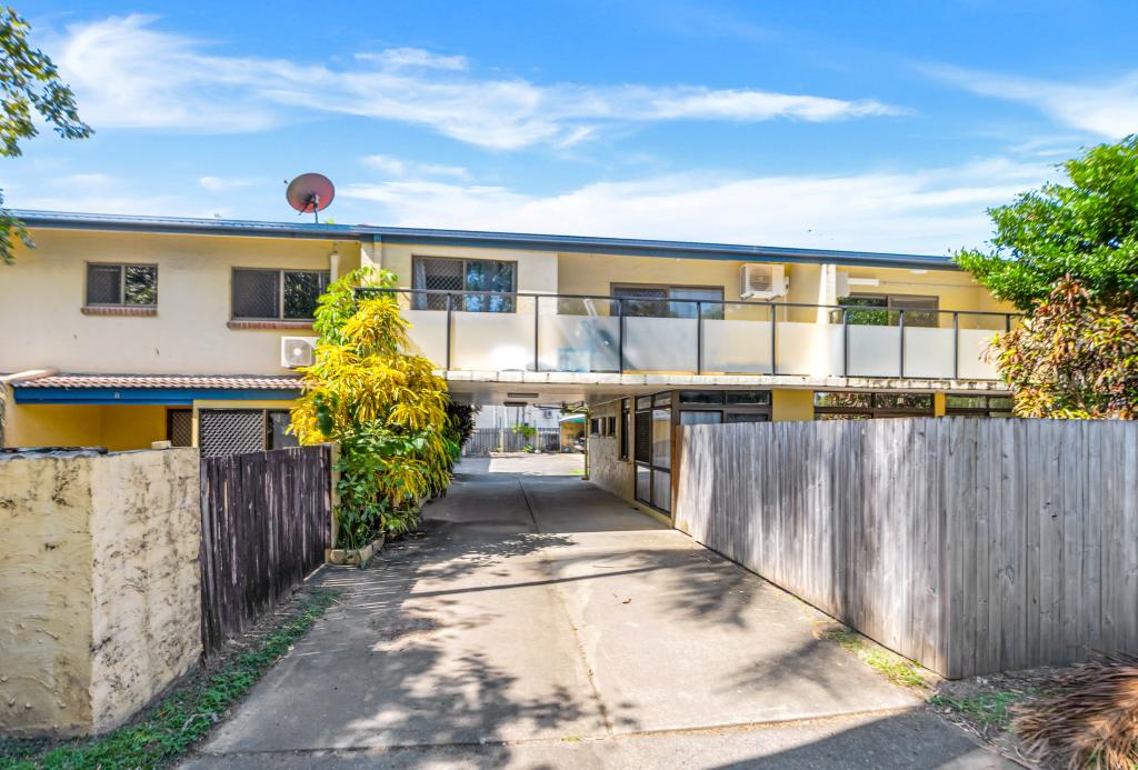 13/22-24 Palm St, Holloways Beach, QLD 4878