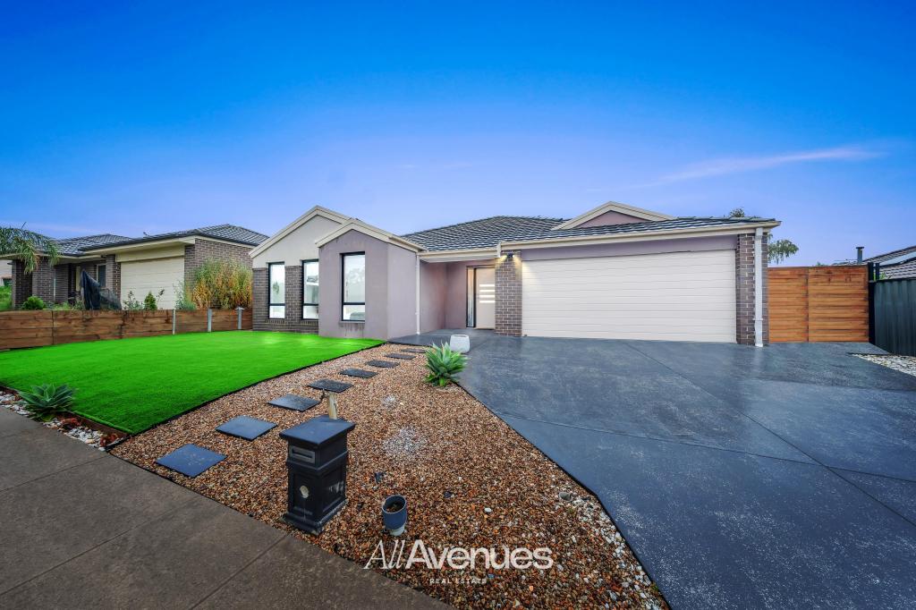 32 Victoria Pl, Pakenham, VIC 3810