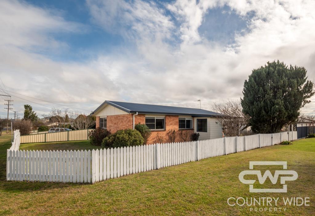 104 Lang St, Glen Innes, NSW 2370
