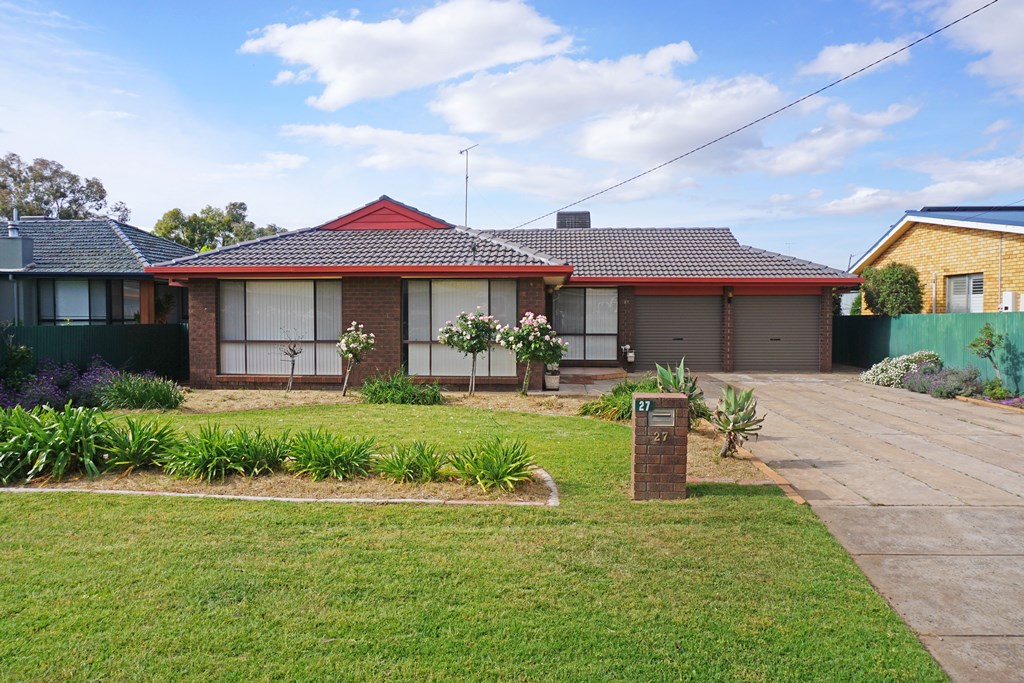 27 Cedar St, West Wyalong, NSW 2671