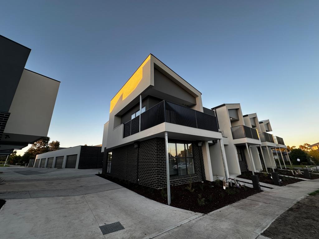 3a Timbarra Pkwy, Wollert, VIC 3750