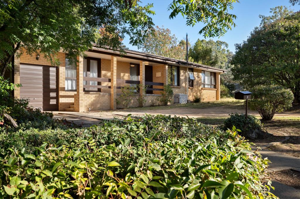 2 Mackellar Cres, Cook, ACT 2614