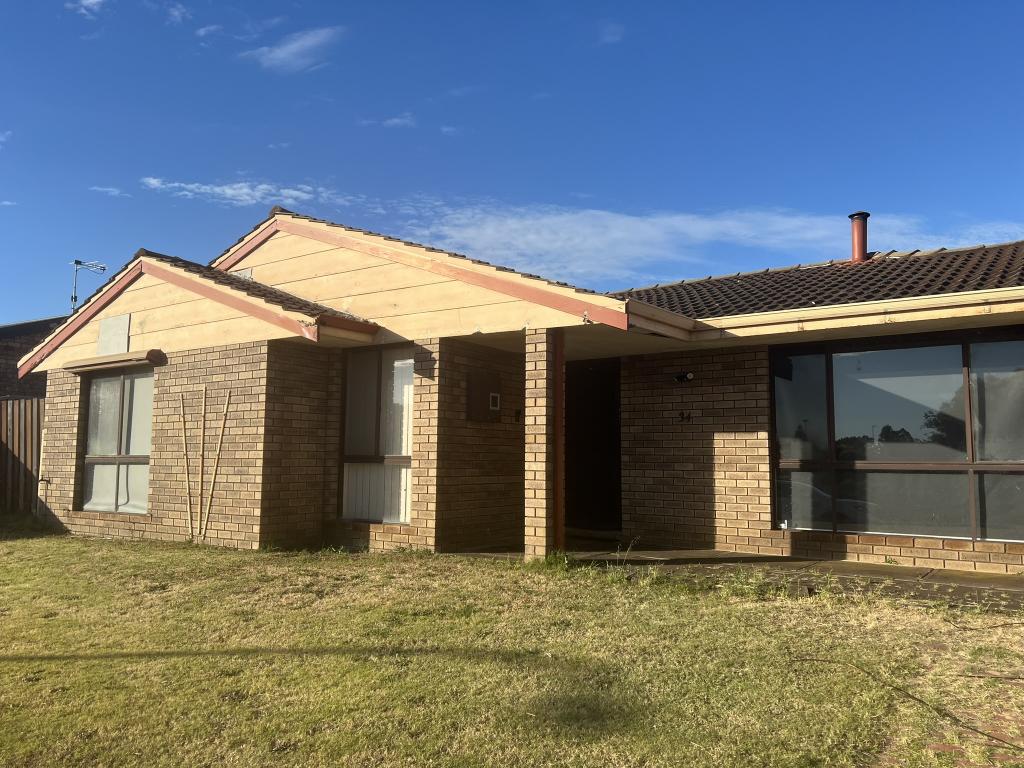 34 Peelwood Pde, Halls Head, WA 6210