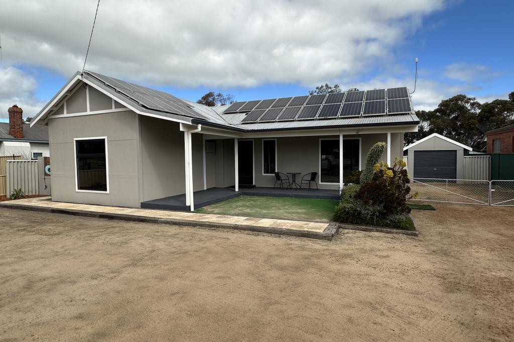 98 Adam St, Katanning, WA 6317