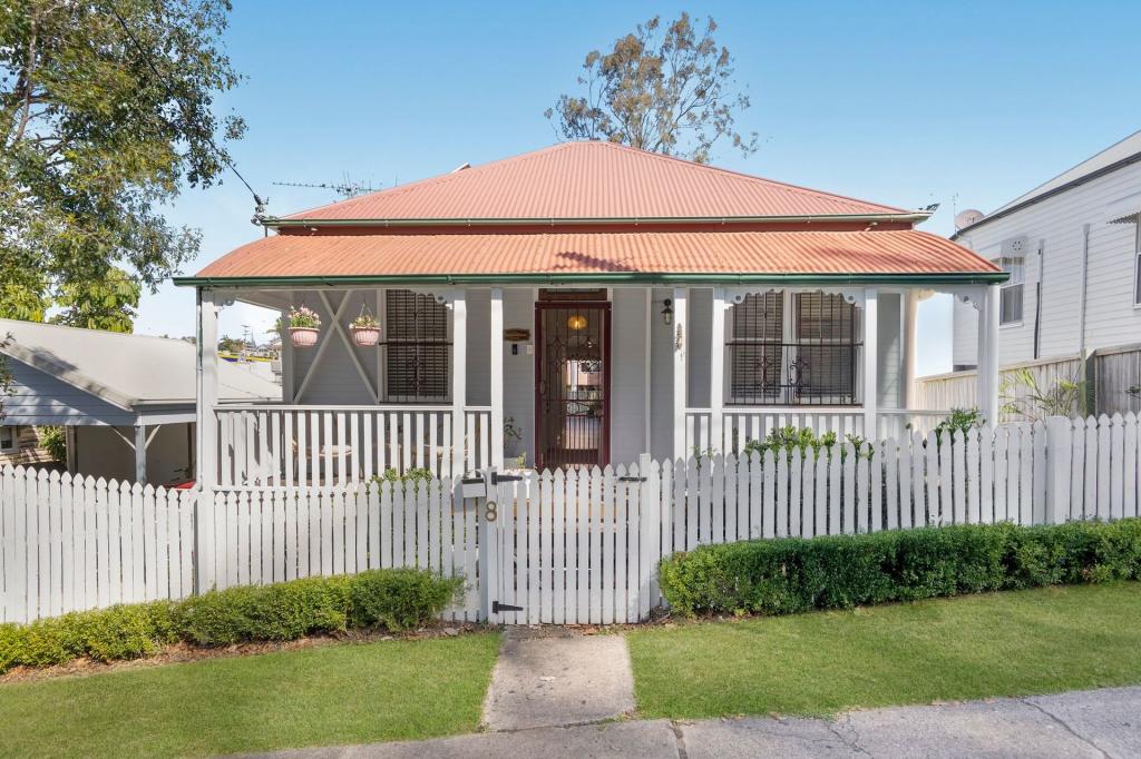 8 Darling St E, Ipswich, QLD 4305