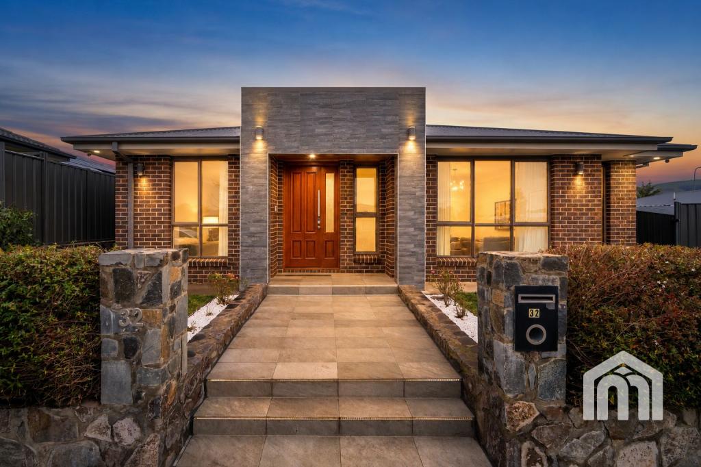 32 Dengate Cres, Moncrieff, ACT 2914