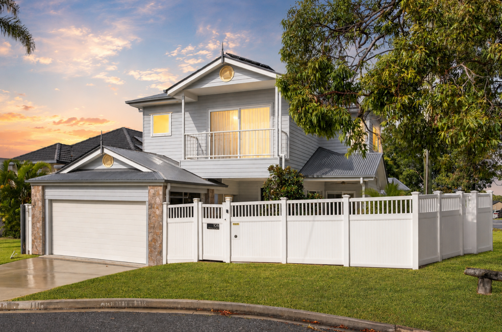 108 Bamboo Ave, Benowa, QLD 4217