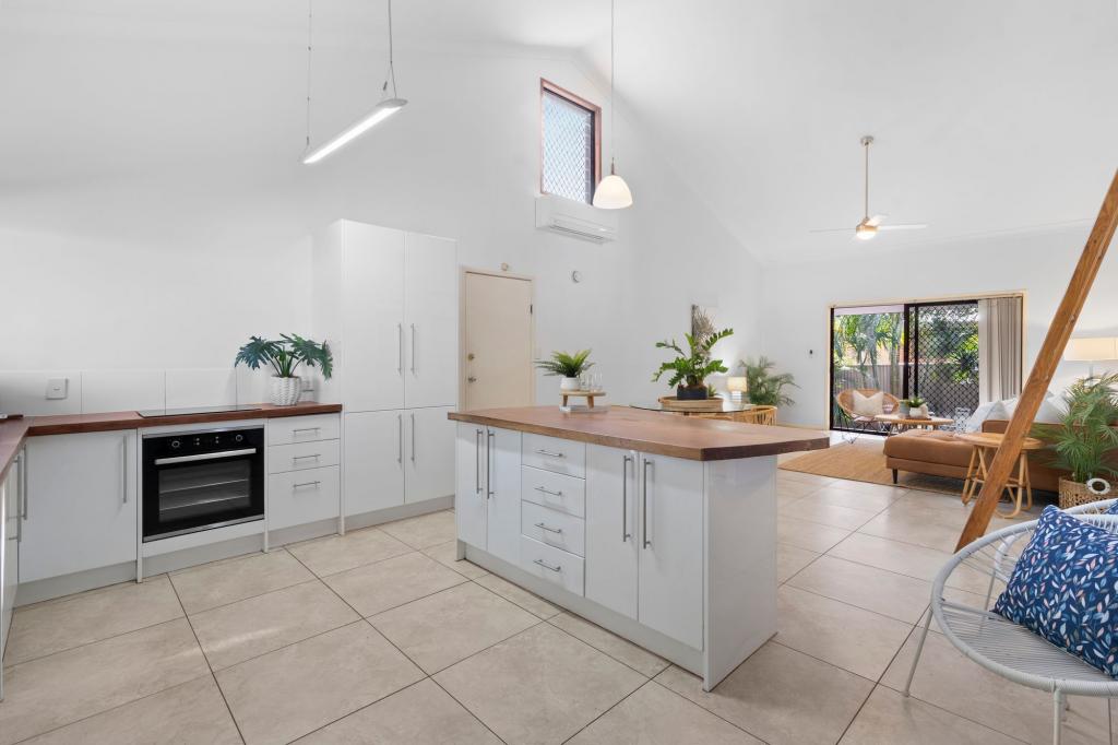 1/142 Oxley Dr, Paradise Point, QLD 4216
