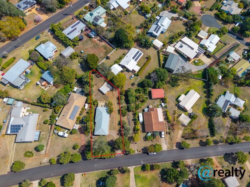 1b Murray Pde, Kingaroy, QLD 4610