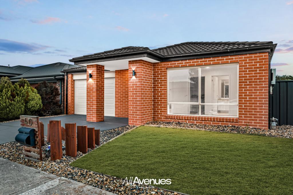 40 Falabela Rd, Clyde North, VIC 3978