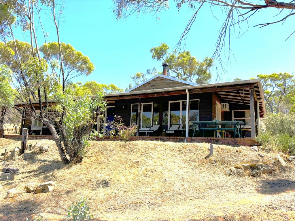 35 Weir Rd, West Toodyay, WA 6566