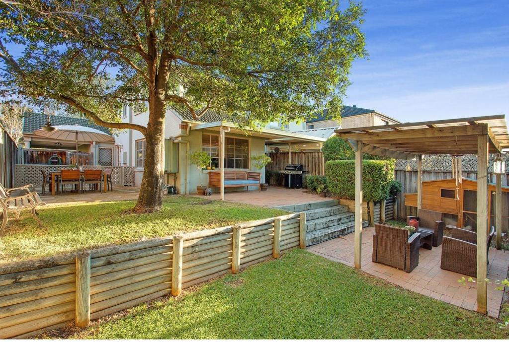 5 Cressy Ave, Beaumont Hills, NSW 2155