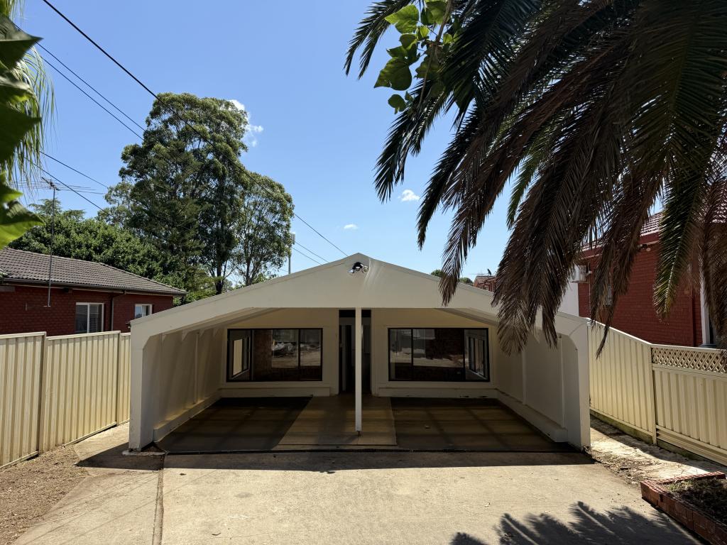 2/17 Carnation Ave, Casula, NSW 2170