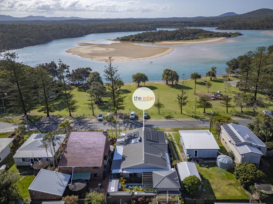 8 Lawson St, Red Rock, NSW 2456