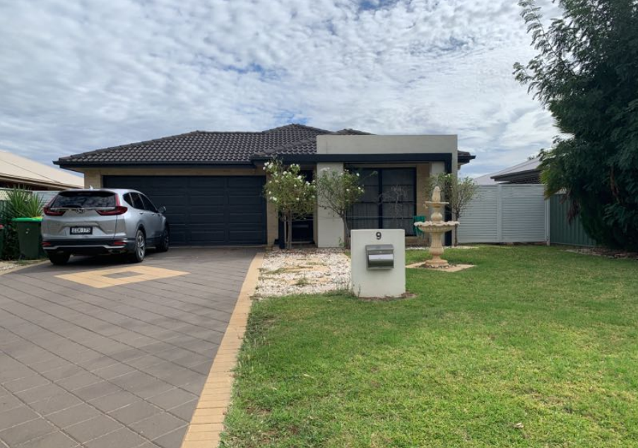 9 GLENSHEE CL, DUBBO, NSW 2830