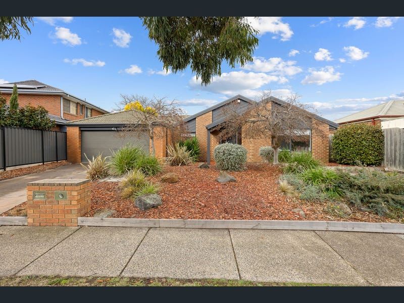 89 Waverley Park Dr, Cranbourne North, VIC 3977