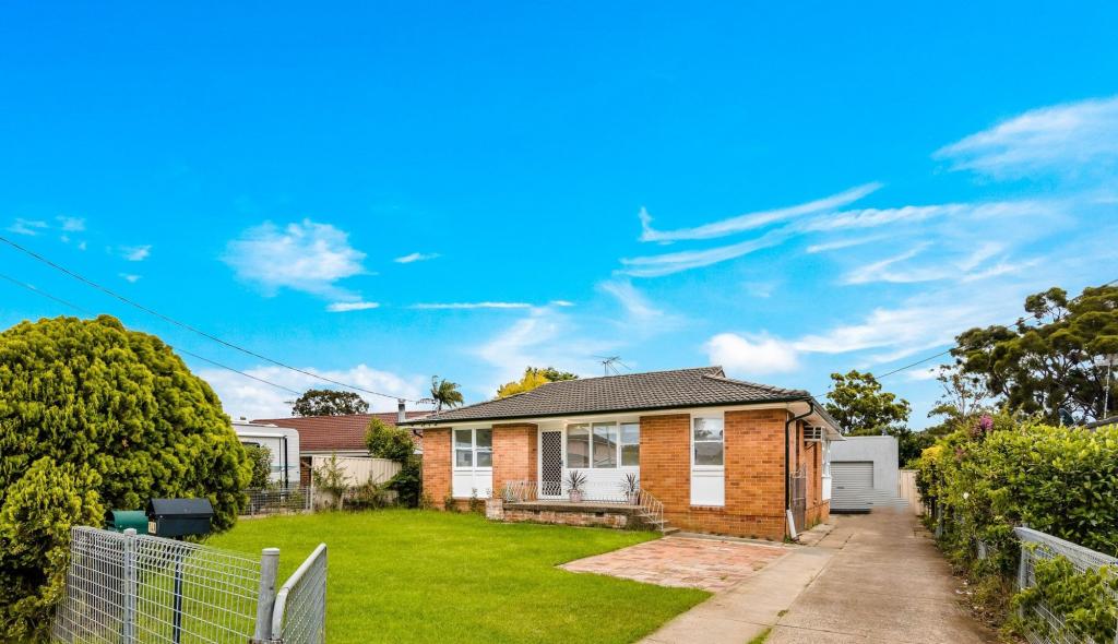 14 Saipan Ave, Lethbridge Park, NSW 2770
