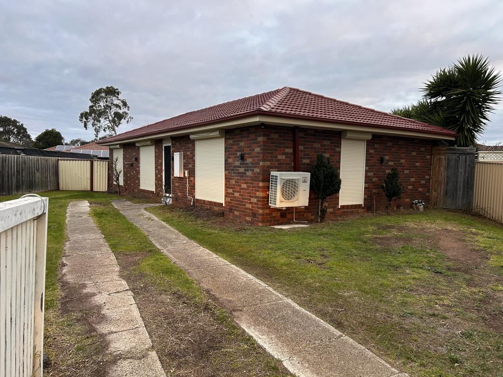 11 Fernberg Pl, Melton West, VIC 3337