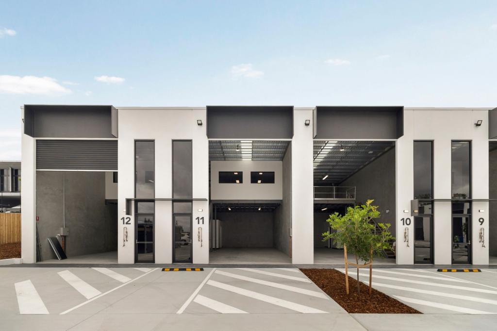 170-174 CLARKE RD, CRESTMEAD, QLD 4132