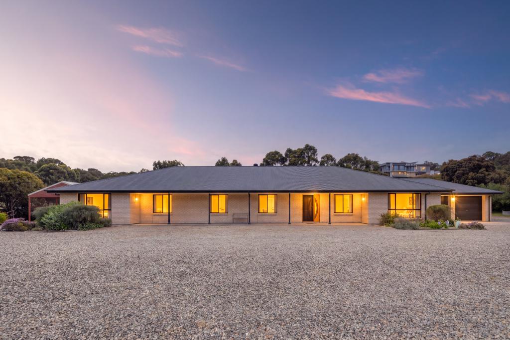 38 Henderson Rd, Victor Harbor, SA 5211