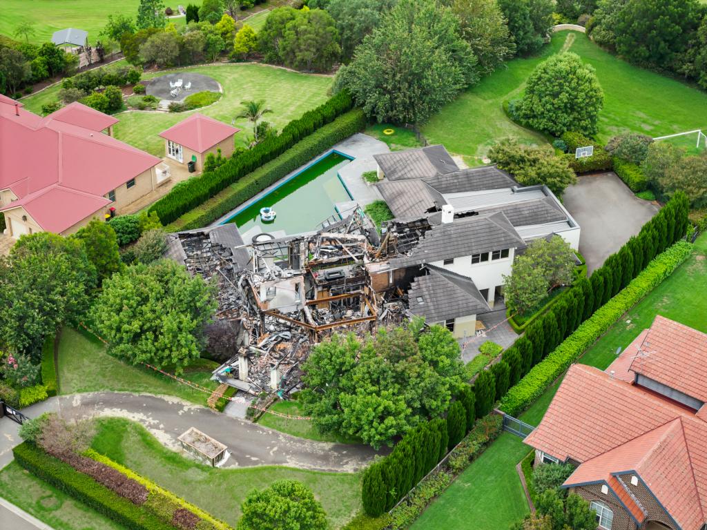 10 Domenics Pl, Grasmere, NSW 2570