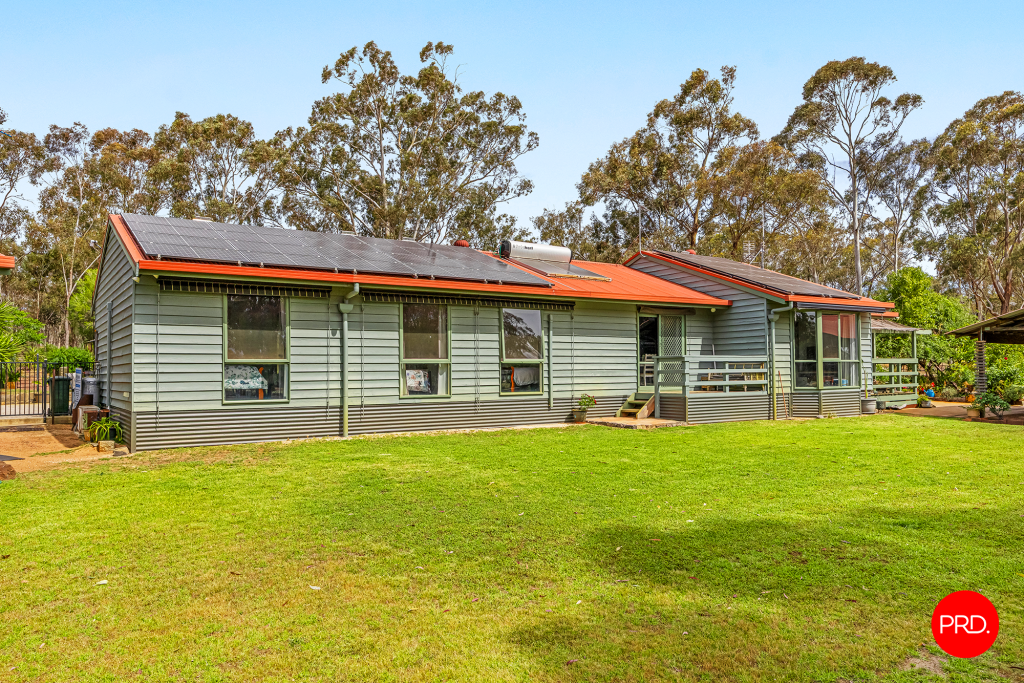 11 FOREST DR, MARONG, VIC 3515