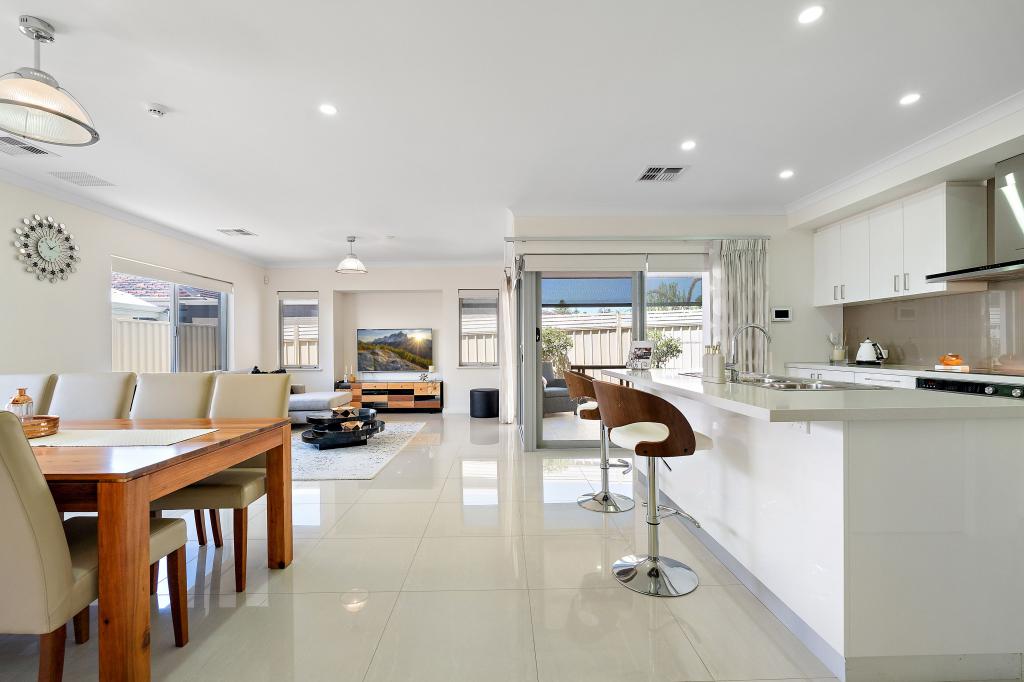 18 Howell Vsta, Beaconsfield, WA 6162