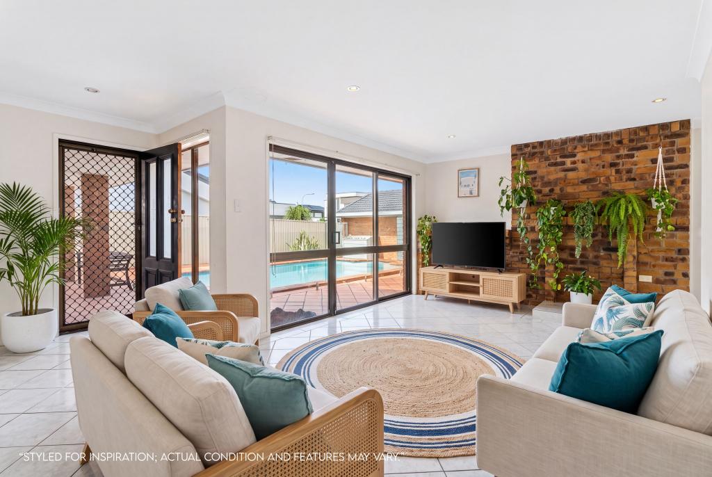 22 Firmin Ct, Mermaid Waters, QLD 4218