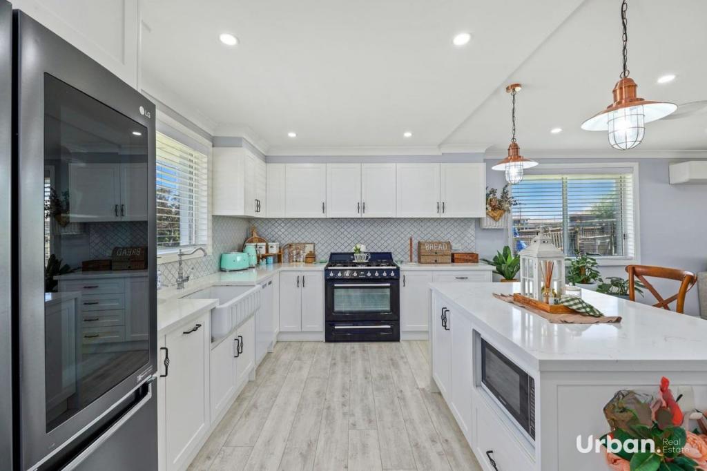205 Eagleview Rd, Minto, NSW 2566
