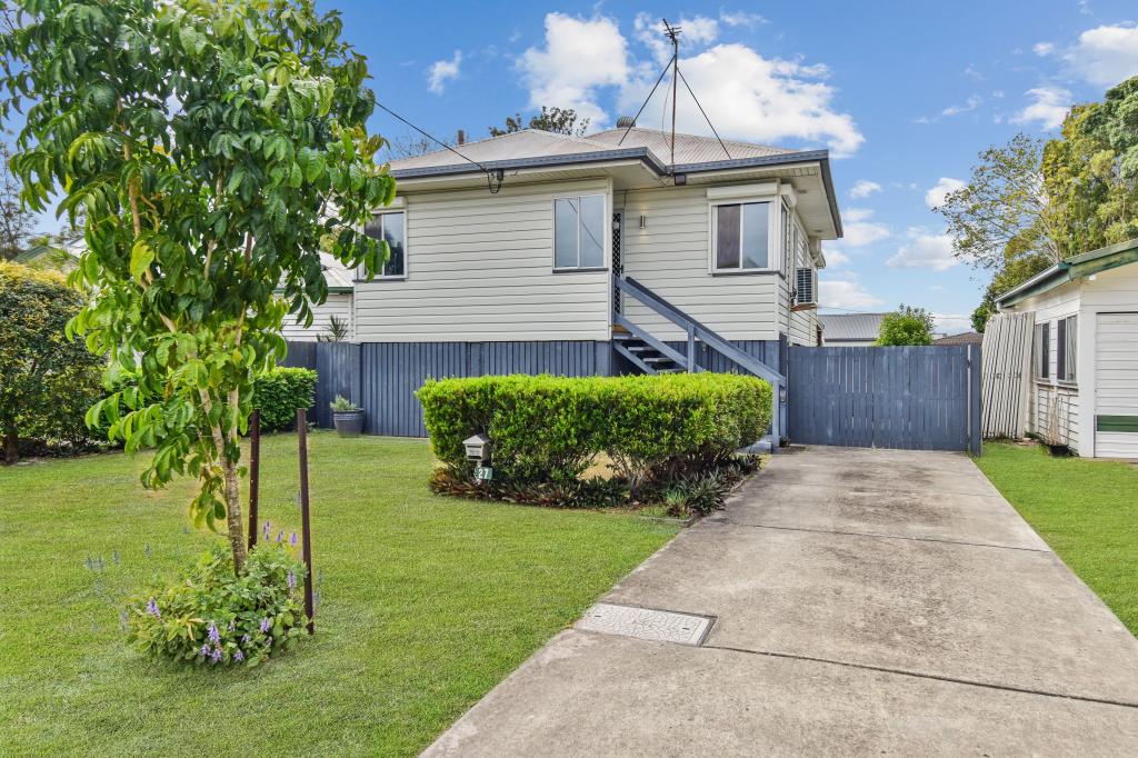 27 WENTWORTH PDE, GOLDEN BEACH, QLD 4551