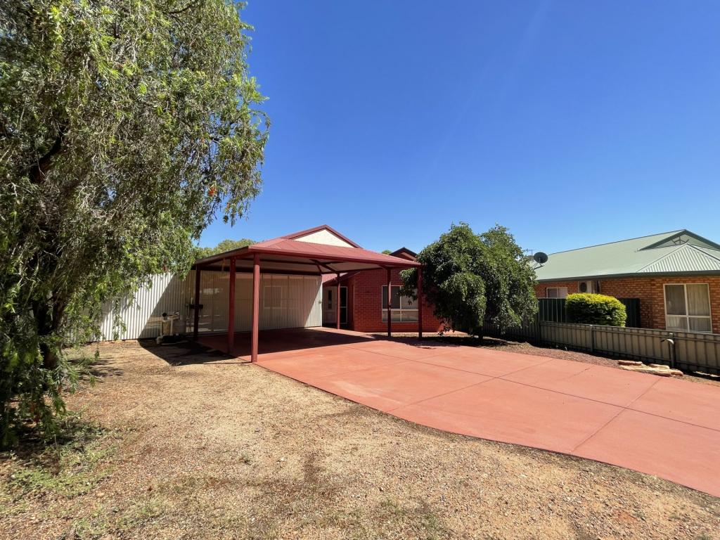 16 Macdonnell Ct, Mount Johns, NT 0874