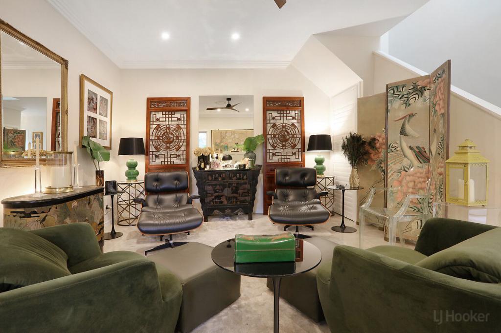 1/374 Pine Ridge Rd, Coombabah, QLD 4216