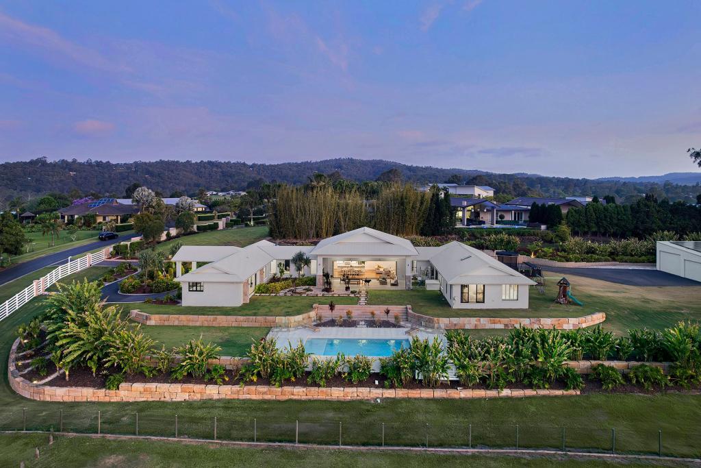 11 Ascot Cres, Samford Valley, QLD 4520