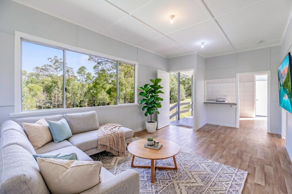 26 Sunray Rd, Mothar Mountain, QLD 4570