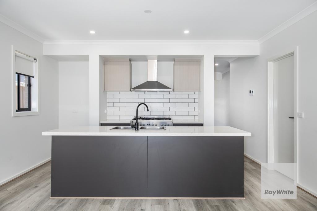 5 HAROLD ST, DEANSIDE, VIC 3336