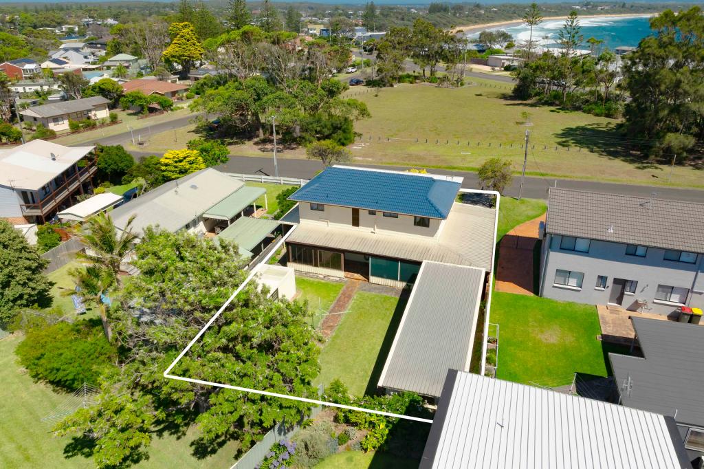 10 Eastbourne Ave, Culburra Beach, NSW 2540
