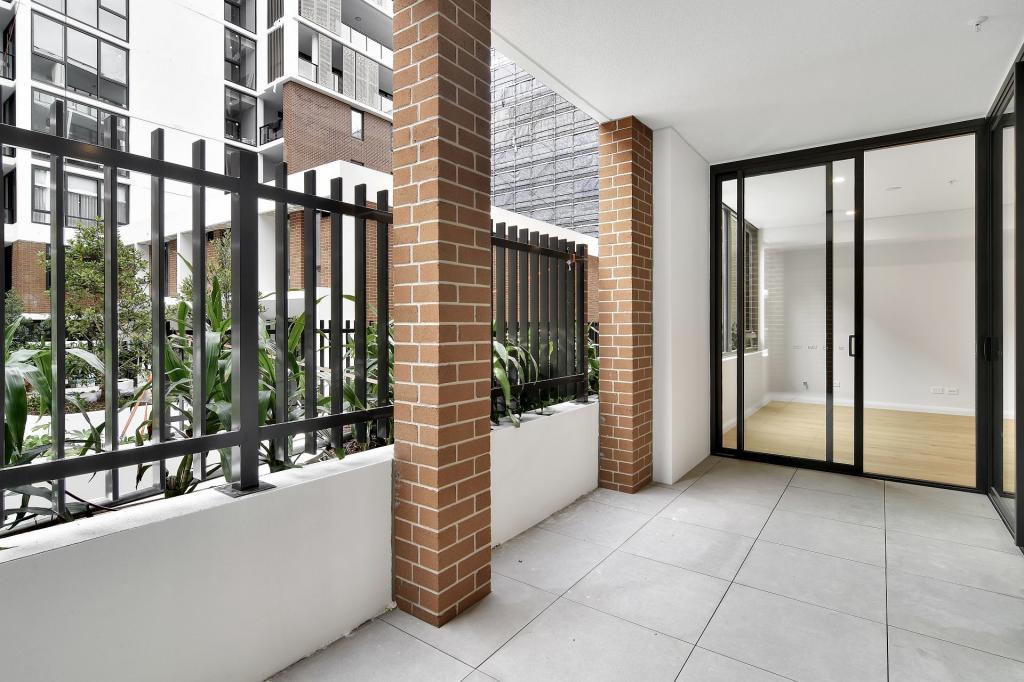 110/27 ASHFORD AVE, CASTLE HILL, NSW 2154