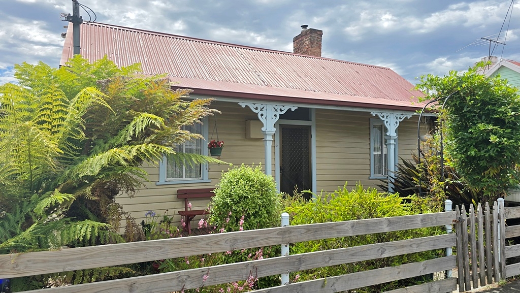 32 BRYAN ST, INVERMAY, TAS 7248