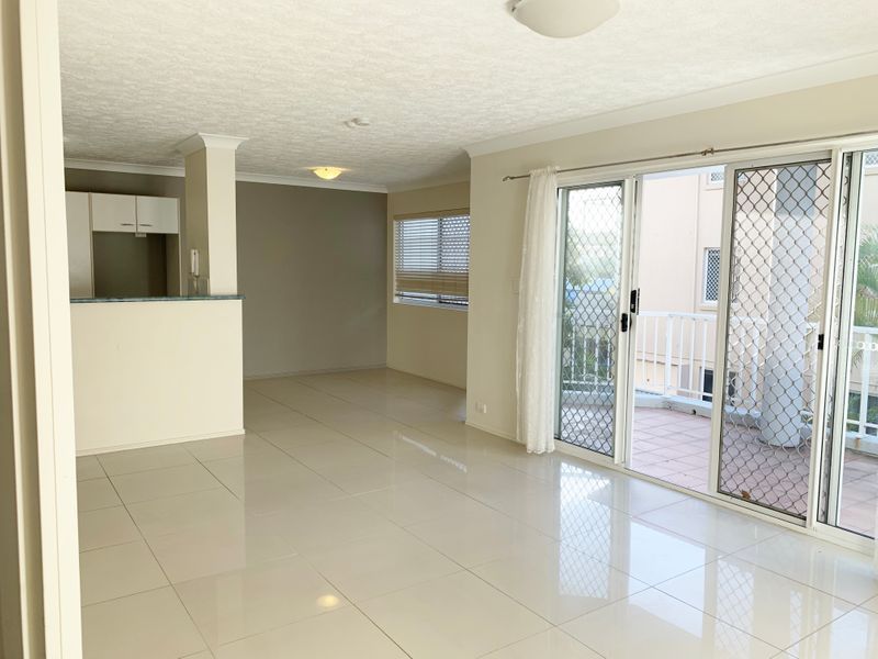 3/10 Jubilee Ave, Broadbeach, QLD 4218