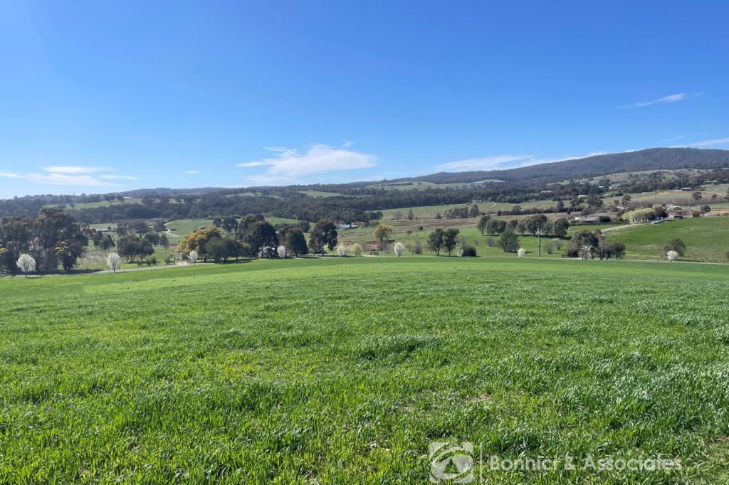  Lawrie Rd, Beechworth, VIC 3747