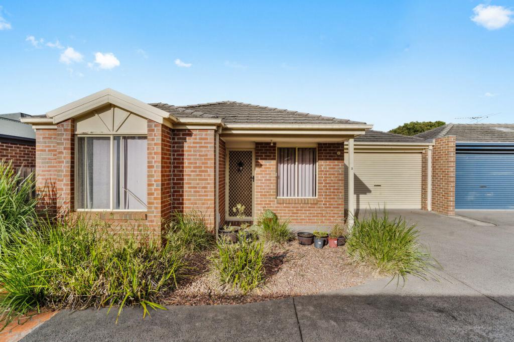 3/35 - 41 Henry St, Pakenham, VIC 3810