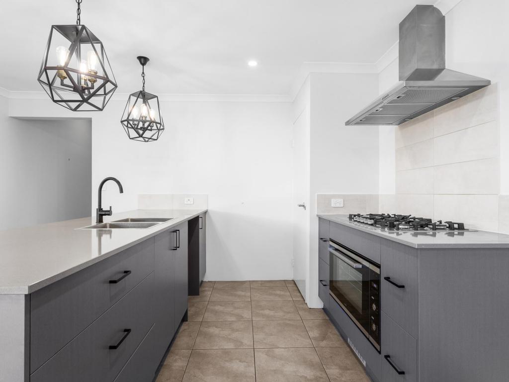 68 Somerford Prom, Wellard, WA 6170