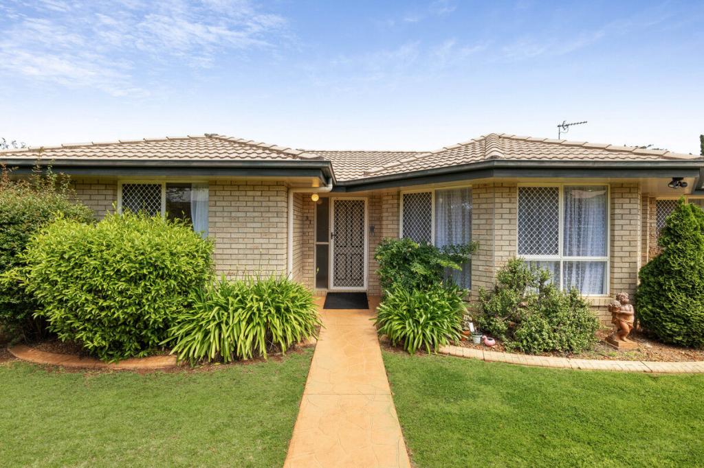 31 Paddington Ct, Middle Ridge, QLD 4350