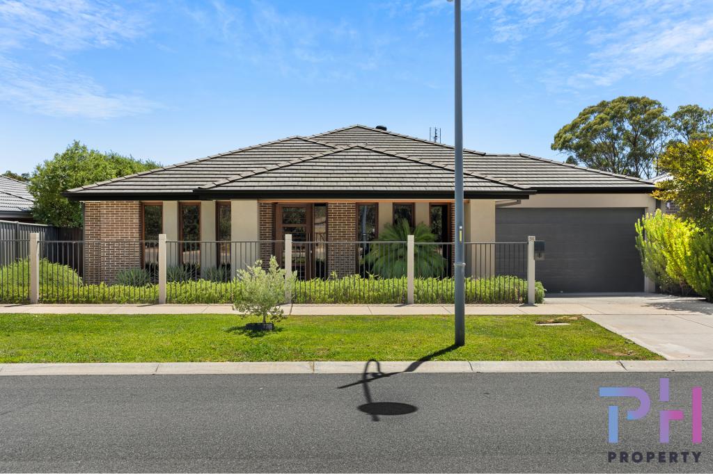56 COOMOORA CCT, STRATHFIELDSAYE, VIC 3551