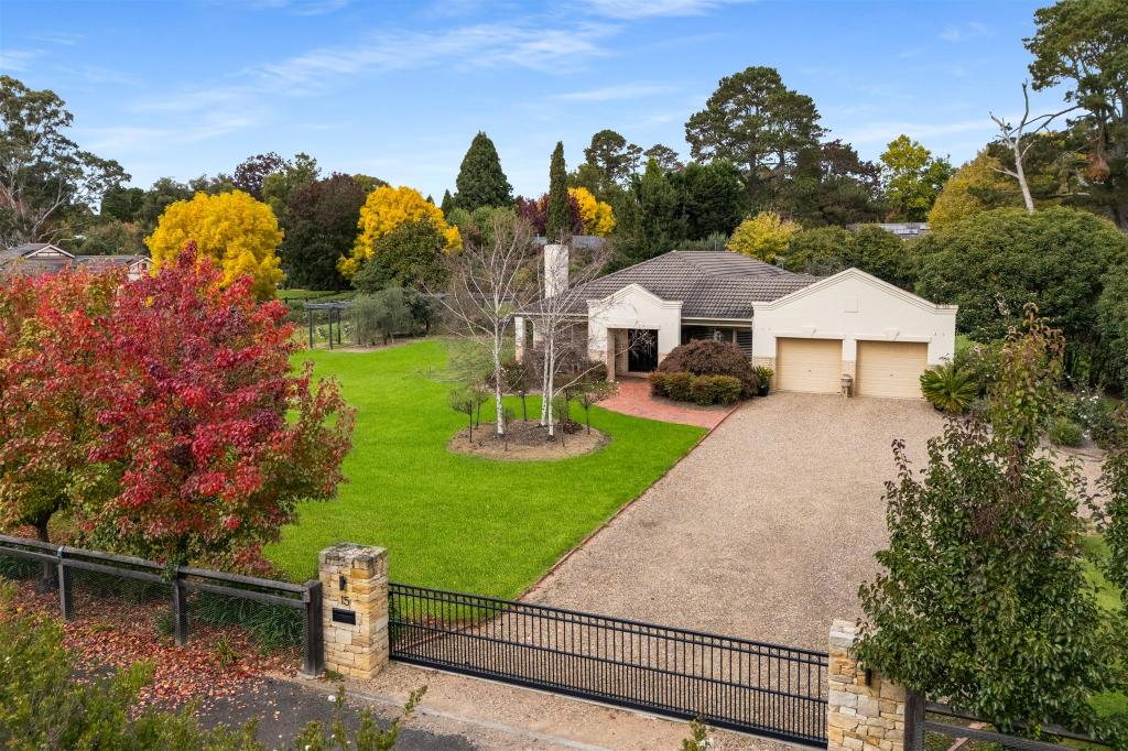 15 Stratford Way, Burradoo, NSW 2576
