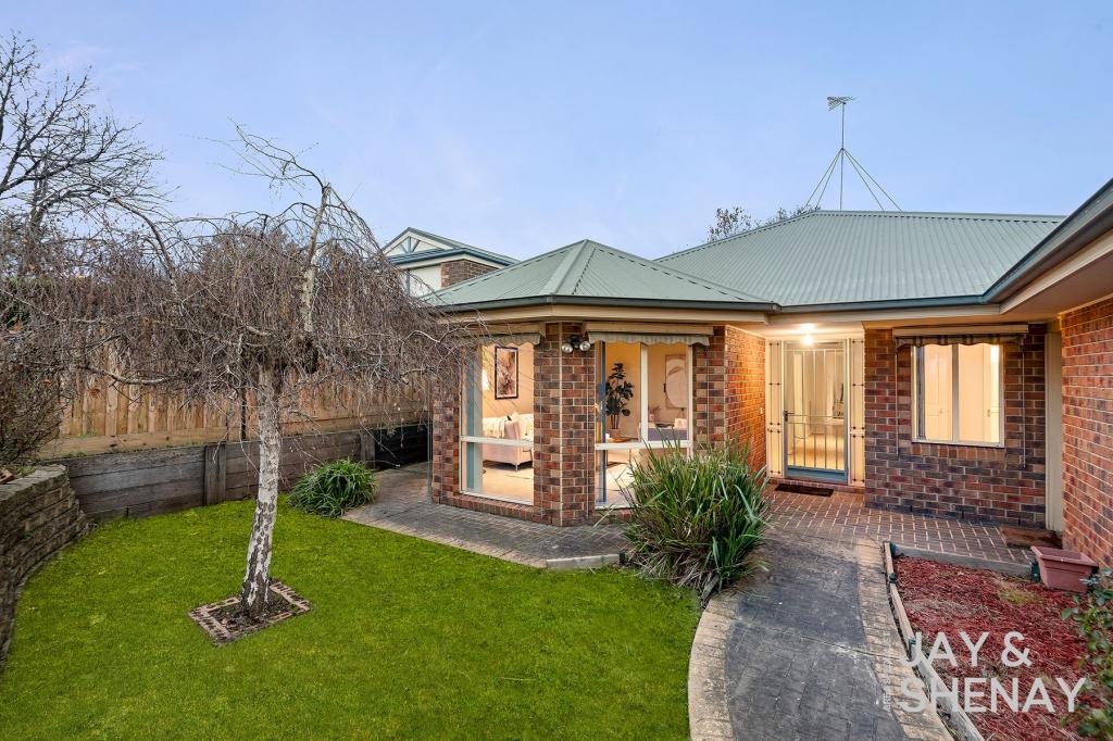 4 Grantham Cres, Berwick, VIC 3806